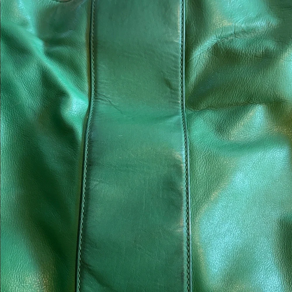 Tory Burch “Nico” pure fabulous Leather Green Hobo Bag